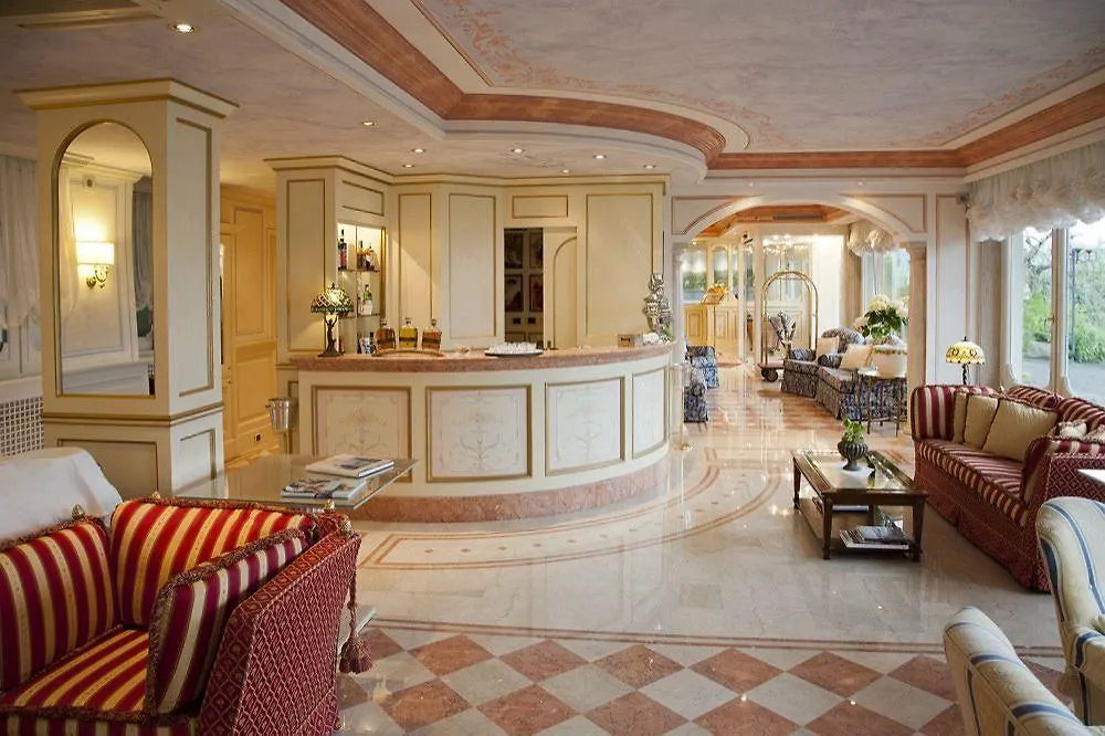 Hotel Villa Florida & Suite Apartments Gardone Riviera 4*,  Italy