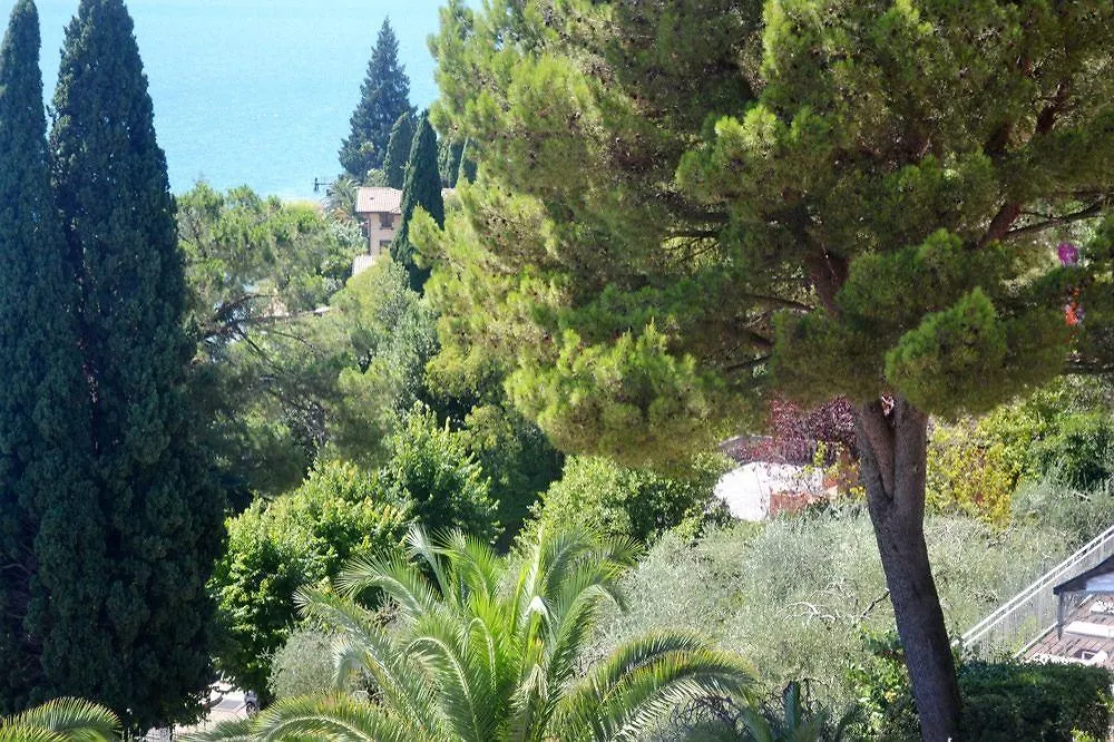 Hotel Villa Florida & Suite Apartments Gardone Riviera