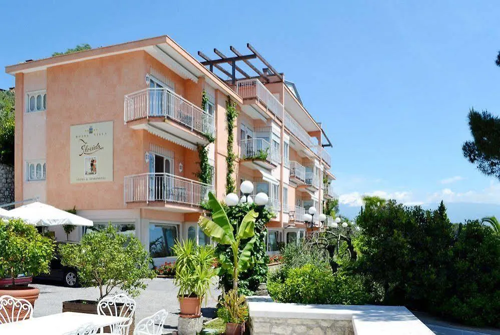 ****  Hotel Villa Florida & Suite Apartments Gardone Riviera Itálie