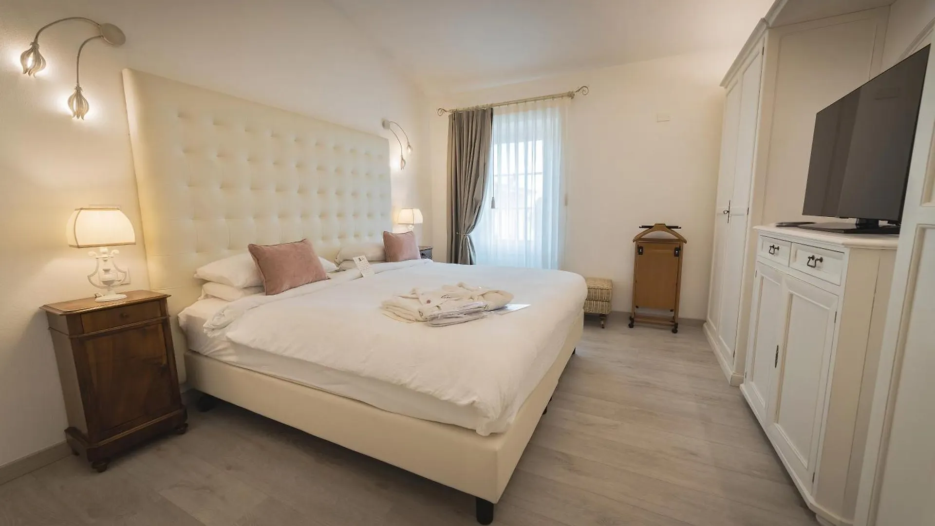 Hotel Villa Florida Suites&Suite Apartments Gardone Riviera