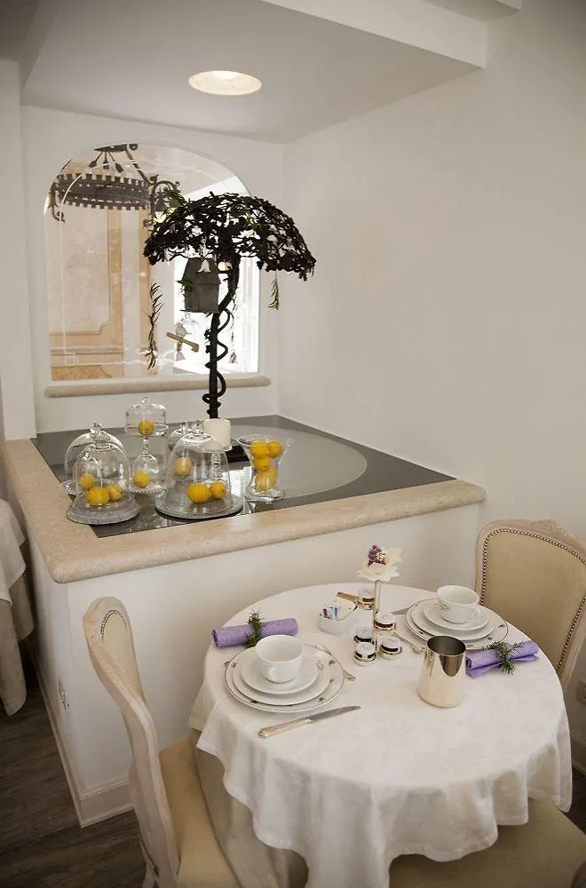 Hotel Villa Florida & Suite Apartments Gardone Riviera
