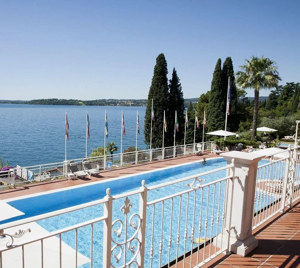 Hotel Villa Florida Suites&Suite Apartments Gardone Riviera 4*,